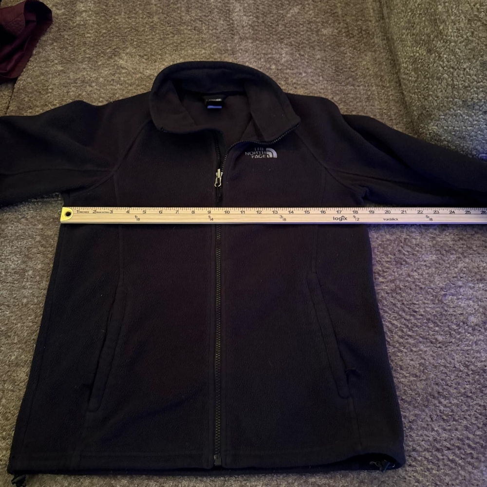 Women's medium North face zip up